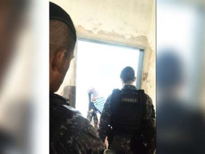 Marido surta, faz esposa de refém e acaba preso no Santa Emília