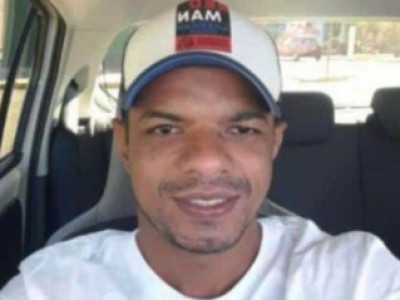 Motorista é assassinado a tiros na cabeça enquanto dirigia 