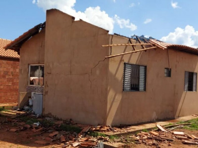 Suspeito de incendiar casa da ex-mulher é preso em Água Clara 