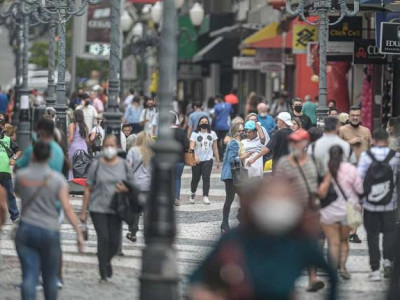 Estados já flexibilizam uso de máscara contra covid-19