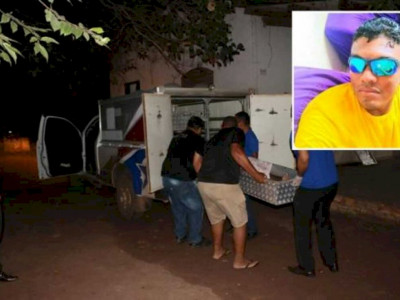 Homem é assassinado a tiros dentro da casa da namorada