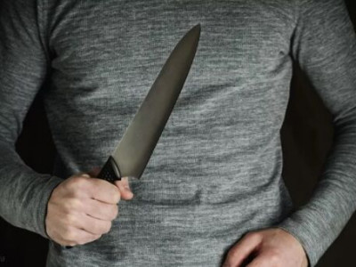 Homem não aceita término, persegue e esfaqueia ex-mulher em MS