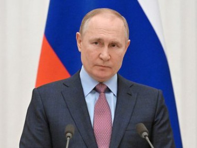 Putin proíbe que russos saiam do país com mais de US$ 10 mil em moeda estrangeira