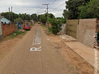 Rapaz é assassinado dentro de boca de fumo no Parque Lageado