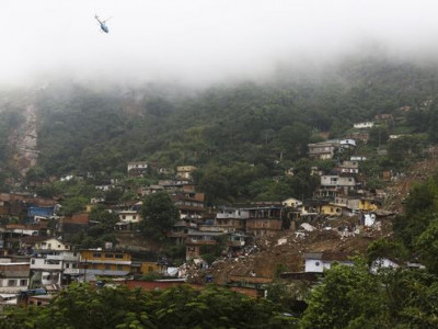 Temporal em Petrópolis deixa pelo menos cinco mortos