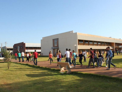 UFGD aplica provas de vestibular neste domingo