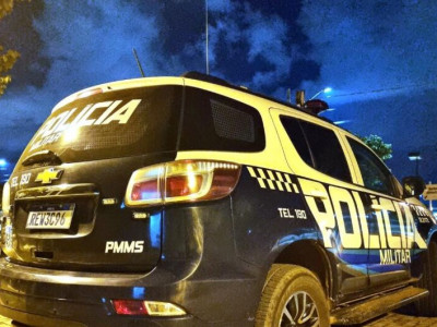 Homem é preso após atropelar ex-mulher e ameaçá-la de morte