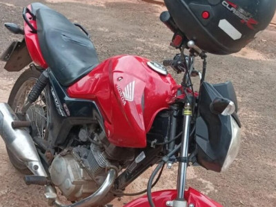 Moto é deixada em terreno baldio após furto em Paranaíba 