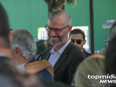 Para evitar falar sobre CPI do MEC, ministro foge da imprensa em Campo Grande