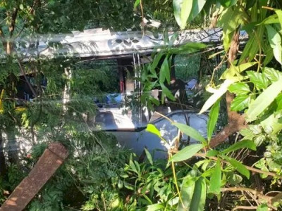 Acidente com ônibus deixa sete mortos no interior do Paraná