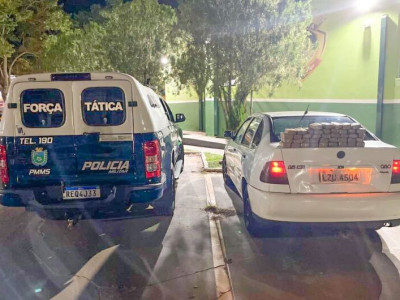 Casal é pego levando maconha e em veículo com duas crianças