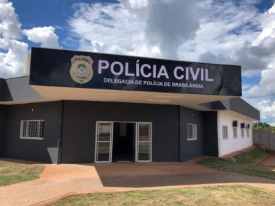 Marido bate na esposa com pedaço de mangueira e acaba preso