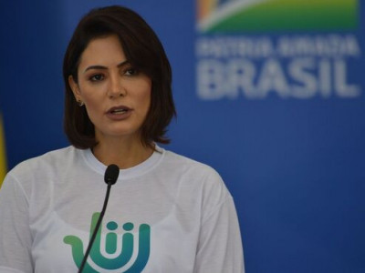 Michele Bolsonaro lança 