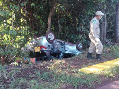 Veículo capota a caminho de mineradora e passageiro morre em MS