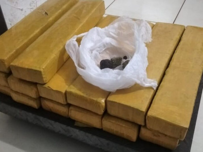 Adolescente é apreendido com mais de 26 quilos de maconha