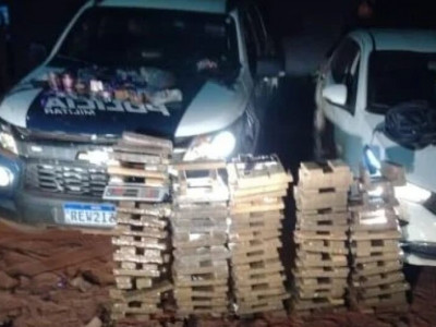 Dupla é presa com arma, munições e maconha em bairro da Capital 