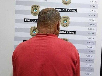 Homem é flagrado tentando entrar com cocaína no semiaberto
