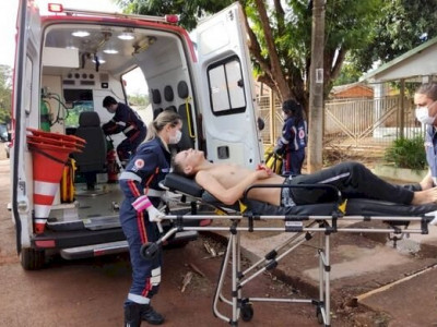 Jovem sai para encontrar menina e é baleado em Dourados