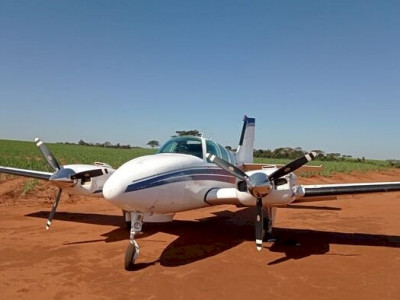 Avião interceptado pela FAB carregava 500 quilos de drogas