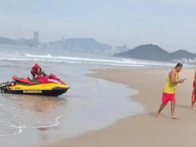 Catarinense é encontrado morto amarrado a pedra em praia