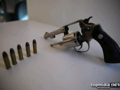 Comerciante é preso com arma e munições no Parque Lageado