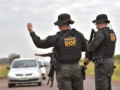Dois foragidos por tráfico de drogas são presos em rodovias
