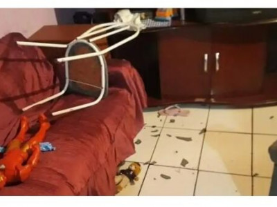 Drogado, filho quebra móveis e ameaça mãe nas Moreninhas