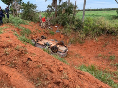 Duas turistas morrem após táxi capotar entre Bonito e Jardim