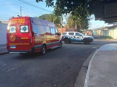 Jovem toma três facadas em assalto no Itanhangá Park