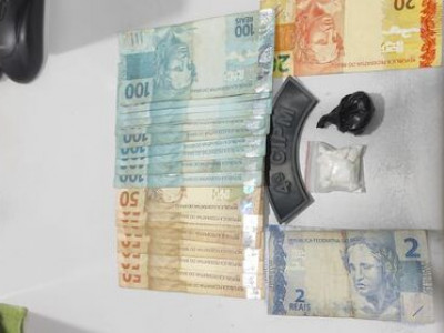 Polícia flagra jovem traficando em bar de Chapadão do Sul