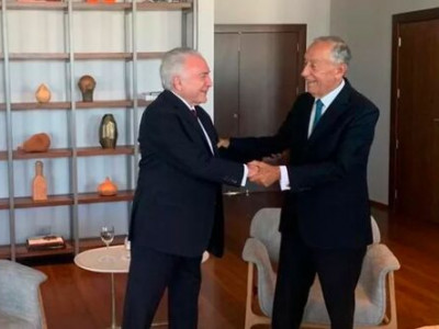 Presidente de Portugal toma café da manhã com Michel Temer