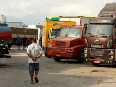 Voucher para caminhoneiros será pago em seis parcelas