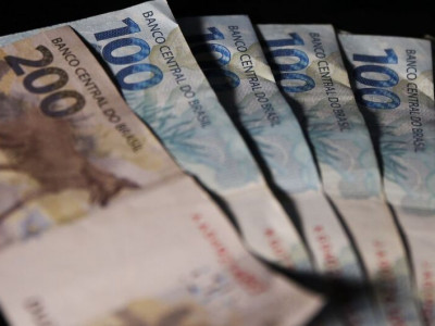 Decreto regulamenta crédito consignado no Auxílio Brasil
