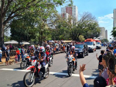Desfile dos 123 anos de Campo Grande reuniu 15 mil pessoas 