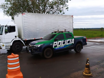 Ambiental recupera caminhão baú roubado que seguia para o Paraguai