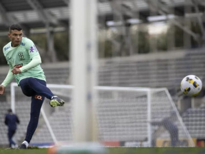 Brasil enfrenta Tunísia em último teste antes da Copa do Mundo