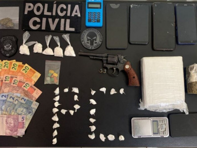 Cinco são presos em ação contra o tráfico de drogas 