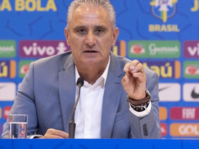 Tite diz ver seleção em melhor momento e elogia Pedro