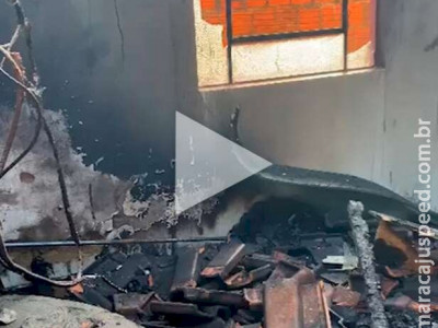 Carregador ligado provoca curto-circuito e casa fica incendiada em Rio Brilhante 