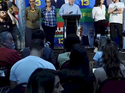 Lula diz que vai aumentar o número de universidades no Brasil