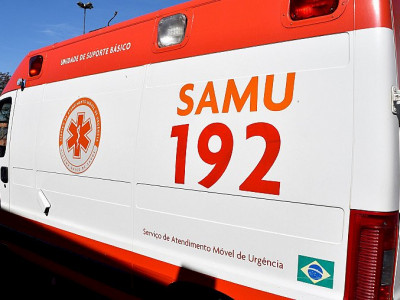 AGORA: Homem morre esmagado após queda de árvore em Dourados