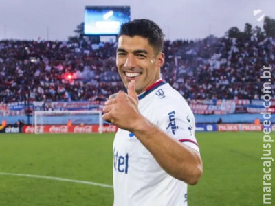 Dirigentes do Grêmio viajam ao Uruguai para encontro com Suárez