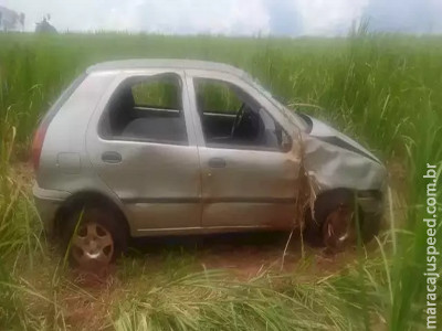 Idoso morre após capotar veículo e três crianças ficam feridas