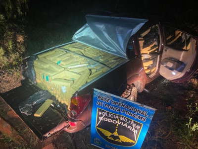 Traficante capota caminhonete com 1,5 t de maconha na MS-164 