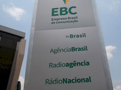 Lula publica decreto que altera diretoria da EBC
