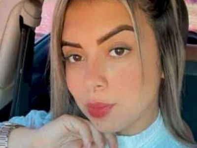 Mulher morre após ser baleada na cabeça por pistoleiros 