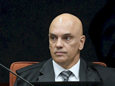 Moraes manda bloquear contas de empresário suspeito de financiar atos extremistas