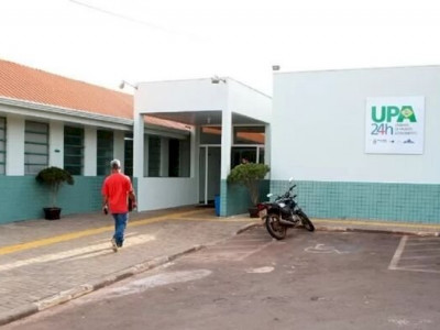 Após engolir bateria de lítio, bebê morre por lesão química