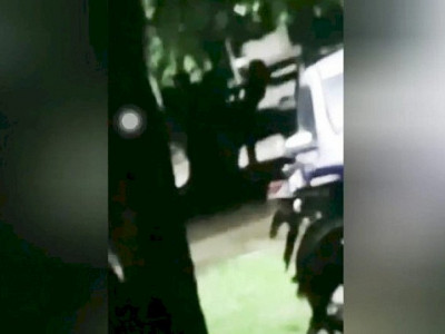 Casal é flagrado em ato obsceno em frente a conveniência