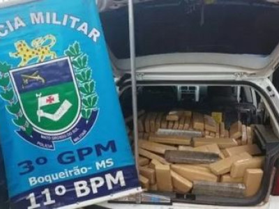 Dois homens foram presos com 250kg de maconha no porta-malas